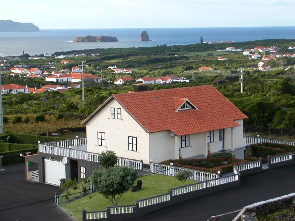 Hostal Moradia Familiar Novavista - T3 Madalena (Azores)